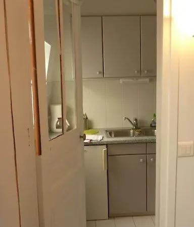 Apartment 1-bedroom Close To La Defense-paris *