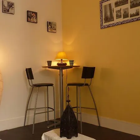 Apartment 1-bedroom Close To La Defense-paris